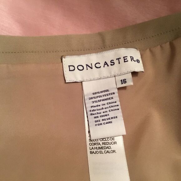 NWT Doncaster brand Beige Skirt Size 16 - Picture 7 of 10